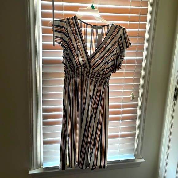 Jon & Anna Contemporary Large Dress - Picture 1 of 3